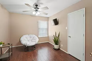 4702 Grovetree Ln, Garland, TX 75043 - Photo 4