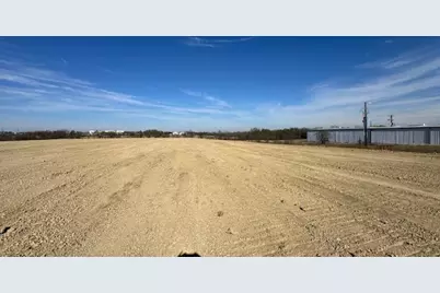 2824 Milam Road E, Sanger, TX 76266 - Photo 18