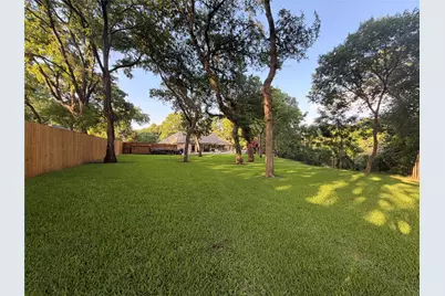 1125 Shady River Court S, Benbrook, TX 76126 - Photo 12