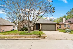 1011 Ridgecrest Dr, McKinney, TX 75069 - Photo 2