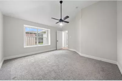 310 Valley Spring Drive, Arlington, TX 76018 - Photo 14
