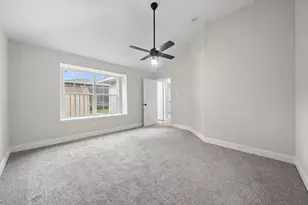 310 Valley Spring Dr, Arlington, TX 76018 - Photo 14