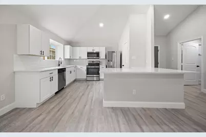 310 Valley Spring Drive, Arlington, TX 76018 - Photo 6