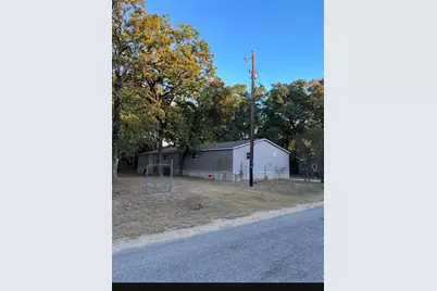 136 Coahoma Street, Mabank, TX 75156 - Photo 2