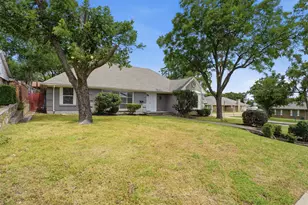 2121 Canton Dr, Fort Worth, TX 76112 - Photo 2