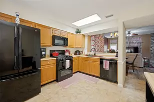 5651 Centeridge Dr, Dallas, TX 75249 - Photo 10