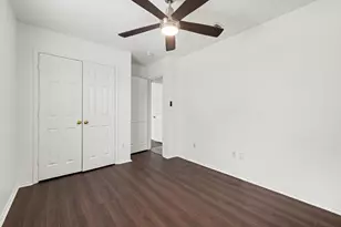 221 Los Angeles Dr, Glenn Heights, TX 75154 - Photo 22