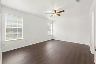 221 Los Angeles Dr, Glenn Heights, TX 75154 - Photo 14