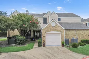 215 Cimarron Trail, Irving, TX 75063 - Photo 2