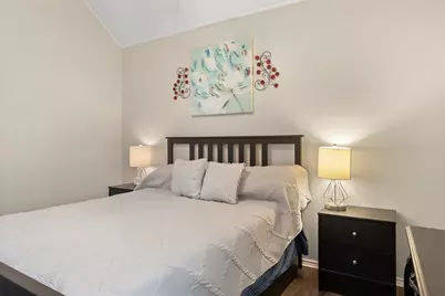 215 Cimarron Trail #1, Irving, TX 75063 - Photo 18