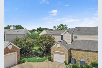 215 Cimarron Trail #1, Irving, TX 75063 - Photo 34