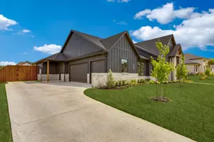 308 Meadowlands Dr, Denton, TX 76210 - Photo 1