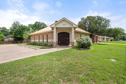 2220 W 2nd Avenue, Corsicana, TX 75110 - Photo 2