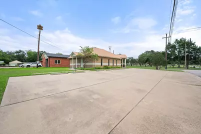2220 W 2nd Avenue, Corsicana, TX 75110 - Photo 30