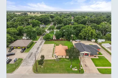2220 W 2nd Avenue, Corsicana, TX 75110 - Photo 32
