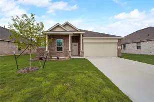 917 Dustwood Dr, Fort Worth, TX 76052 - Photo 1