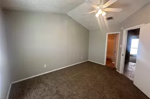 9447 Olde Towne Row, Dallas, TX 75227 - Photo 14