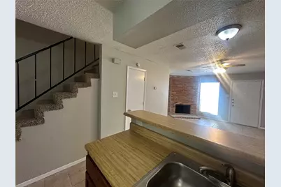 9447 Olde Towne Row, Dallas, TX 75227 - Photo 6