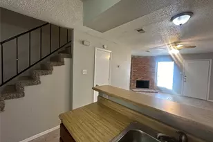 9447 Olde Towne Row, Dallas, TX 75227 - Photo 6