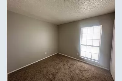 9447 Olde Towne Row, Dallas, TX 75227 - Photo 10