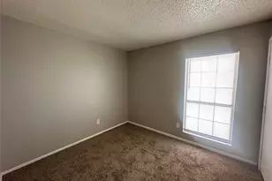 9447 Olde Towne Row, Dallas, TX 75227 - Photo 10