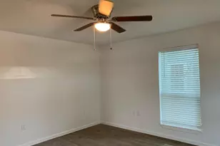 3901 Bois D Arc St, Greenville, TX 75401 - Photo 16