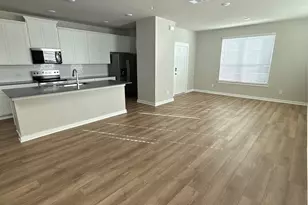 242 Territory Trl, Fort Worth, TX 76120 - Photo 2