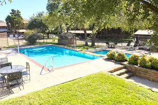 2505 Wedglea Dr, Dallas, TX 75211 - Photo 4