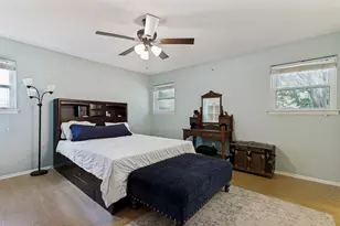 1121 W Redbud Dr, Hurst, TX 76053 - Photo 10
