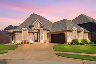 5931 Crescent Ln, Colleyville, TX 76034 - Photo 2