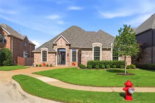 5931 Crescent Ln, Colleyville, TX 76034 - Photo 4
