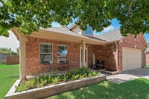 13708 Trail Break Dr, Fort Worth, TX 76052 - Photo 4