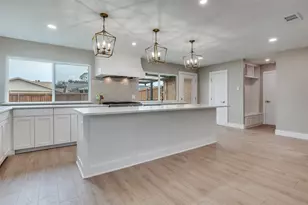 1912 Primrose, Carrollton, TX 75007 - Photo 10