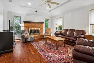 117 Meadowglen Cir, Coppell, TX 75019 - Photo 2