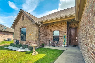 129 Oak Springs Loop, Mabank, TX 75147 - Photo 2