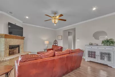 129 Oak Springs Loop, Mabank, TX 75147 - Photo 6