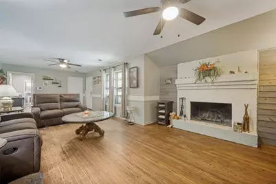 1306 Magnolia Street, Gainesville, TX 76240 - Photo 10