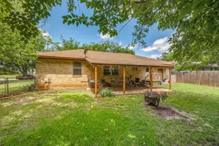 1306 Magnolia St, Gainesville, TX 76240 - Photo 24