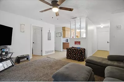 701 N Douglas Avenue, Cleburne, TX 76033 - Photo 8