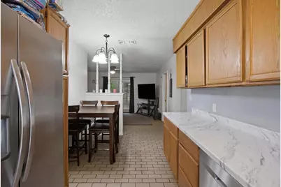 701 N Douglas Avenue, Cleburne, TX 76033 - Photo 12