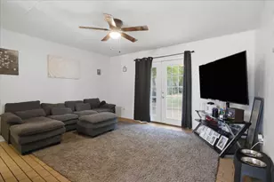 701 N Douglas Ave, Cleburne, TX 76033 - Photo 6
