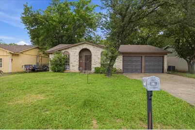 701 N Douglas Avenue, Cleburne, TX 76033 - Photo 2