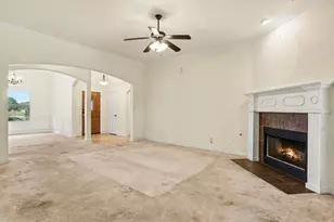 504 Hidden Meadow Ct, DeSoto, TX 75115 - Photo 4