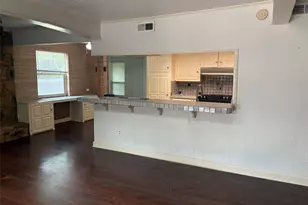 9916 Fieldcrest Dr, Dallas, TX 75238 - Photo 8