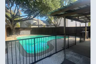 9916 Fieldcrest Drive, Dallas, TX 75238 - Photo 2