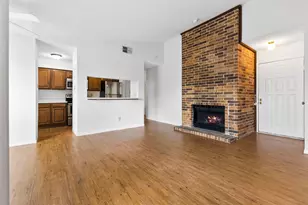 2109 Rainbow Dr, Arlington, TX 76011 - Photo 8