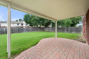 6222 St Leonard Dr, Arlington, TX 76001 - Photo 36