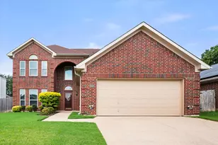 6222 St Leonard Dr, Arlington, TX 76001 - Photo 1