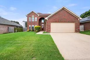 6222 St Leonard Dr, Arlington, TX 76001 - Photo 4