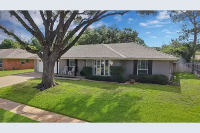 1615 Cresthaven Drive, Pantego, TX 76013 - Photo 6